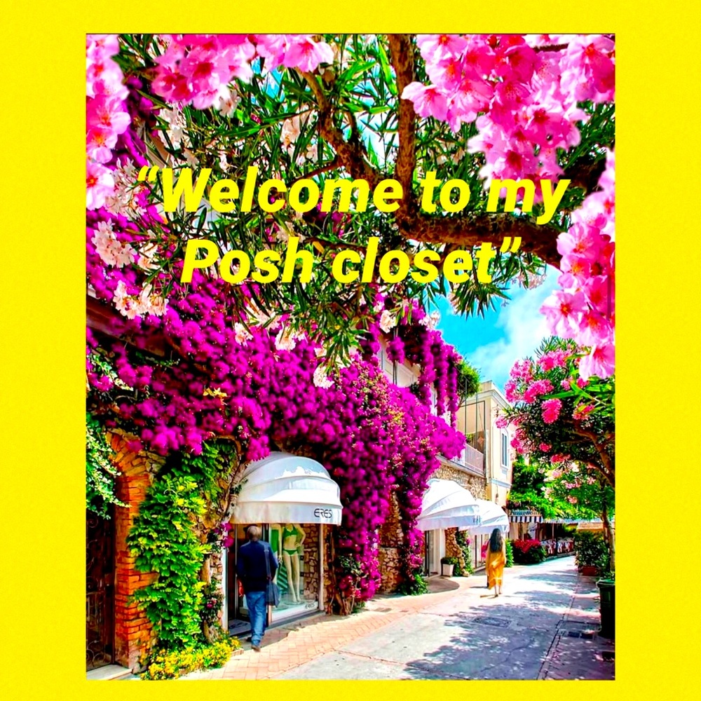 A little bit of everything! 🎀🌹🎀💝🙌🏼🛍🛍🥂💫🤩